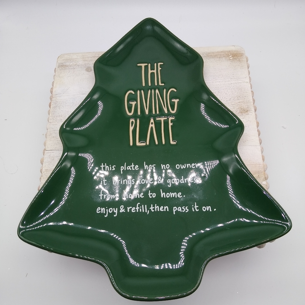 🎄Rae Dunn Christmas Tree Giving Plate